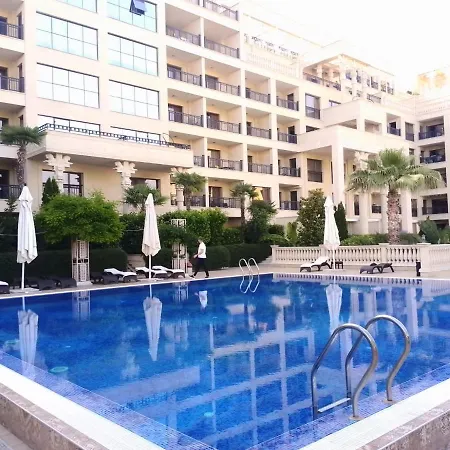شقة Golden Sands Hotel