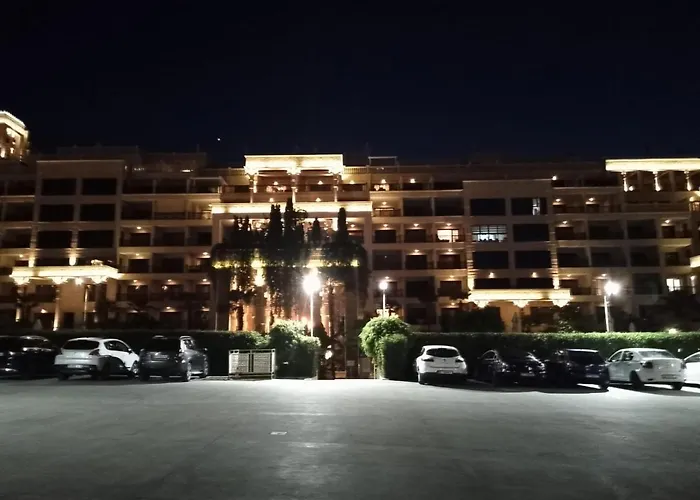 アパート Golden Sands Hotel ゴールデンサンド